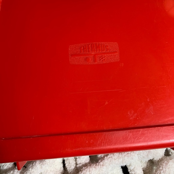 Peanuts by Schulz Red Thermos Plastic Lunch Box - Picture 8 of 16